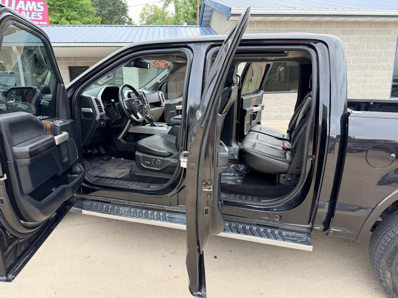 Ford F-150 Lariat SuperCrew Short Bed 4WD 2015