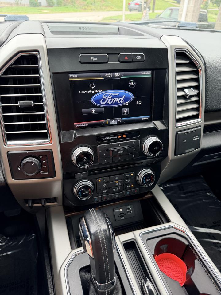 Ford F-150 Lariat SuperCrew Short Bed 4WD 2015