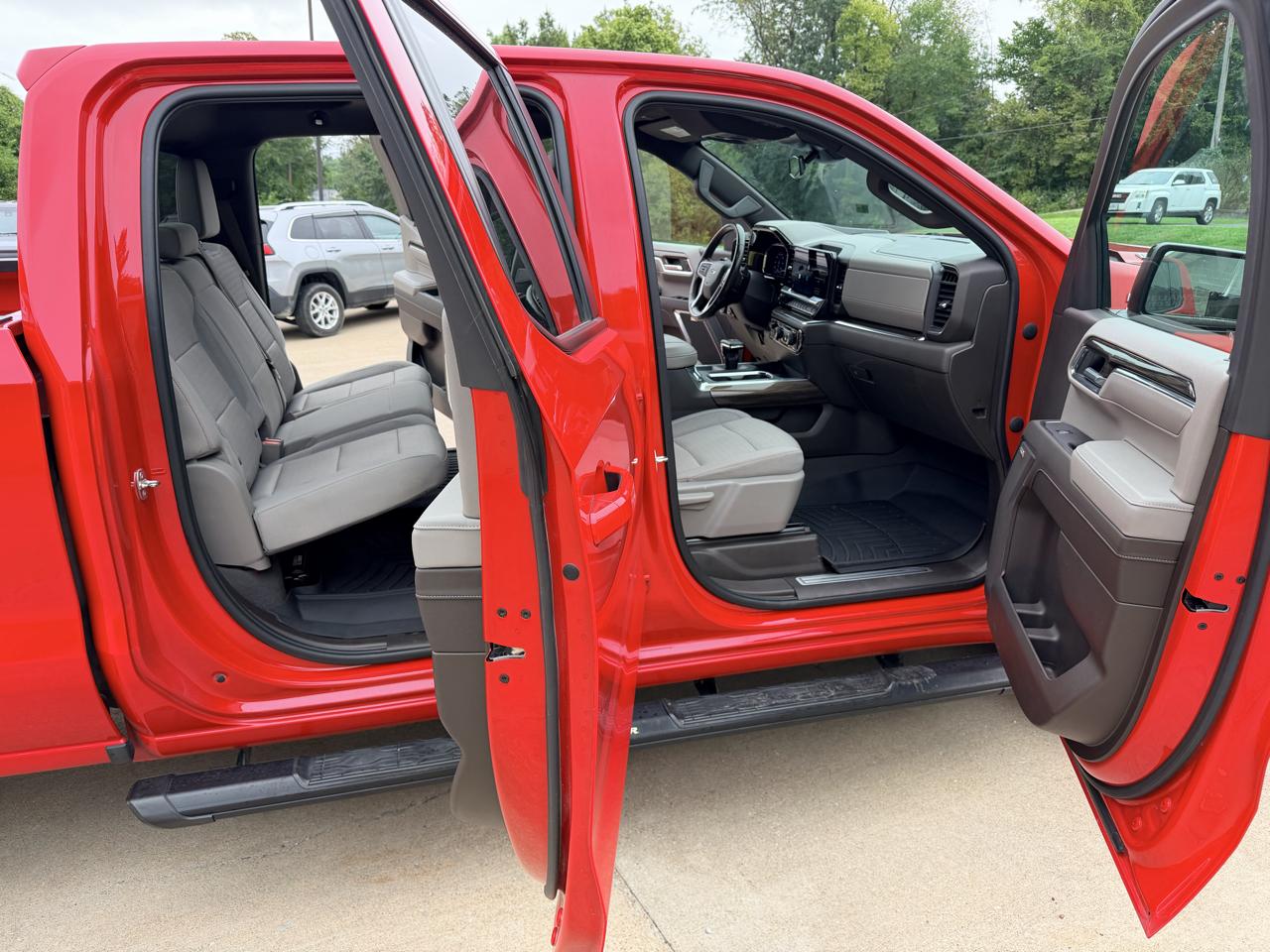 Chevrolet Silverado 1500 RST Crew Cab 4WD 2023
