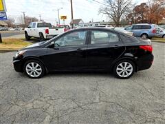 2013 Hyundai Accent  2013 Hyundai Accent