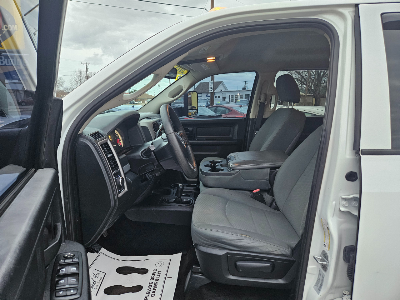 RAM 2500 4WD Crew Cab 149" Tradesman 2015