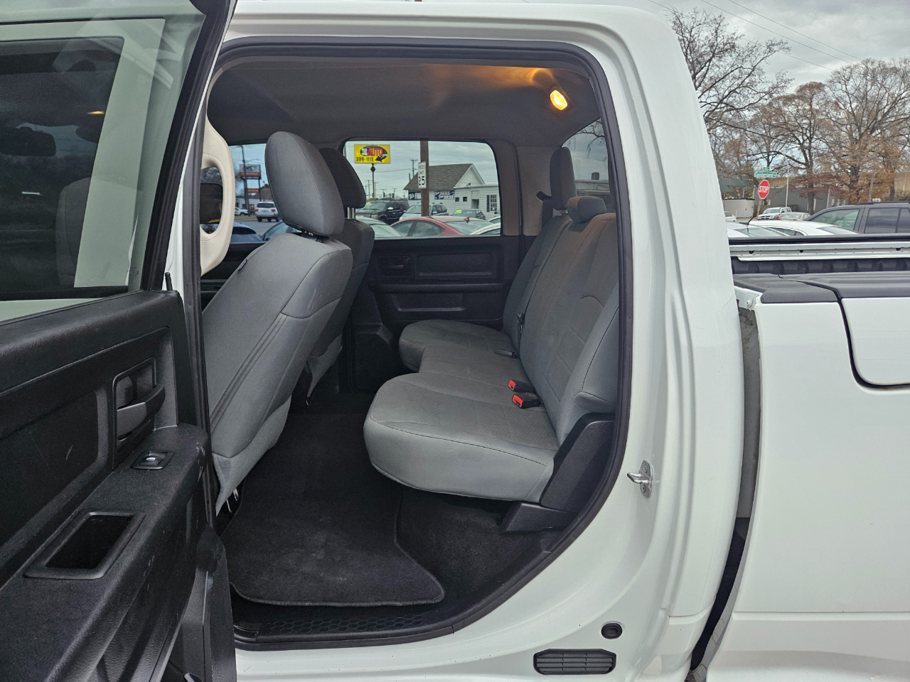 RAM 2500 4WD Crew Cab 149" Tradesman 2015