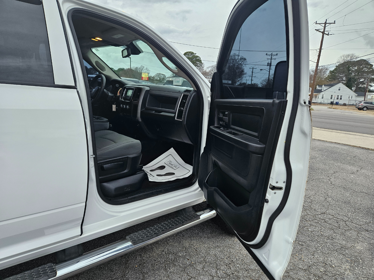 RAM 2500 4WD Crew Cab 149" Tradesman 2015