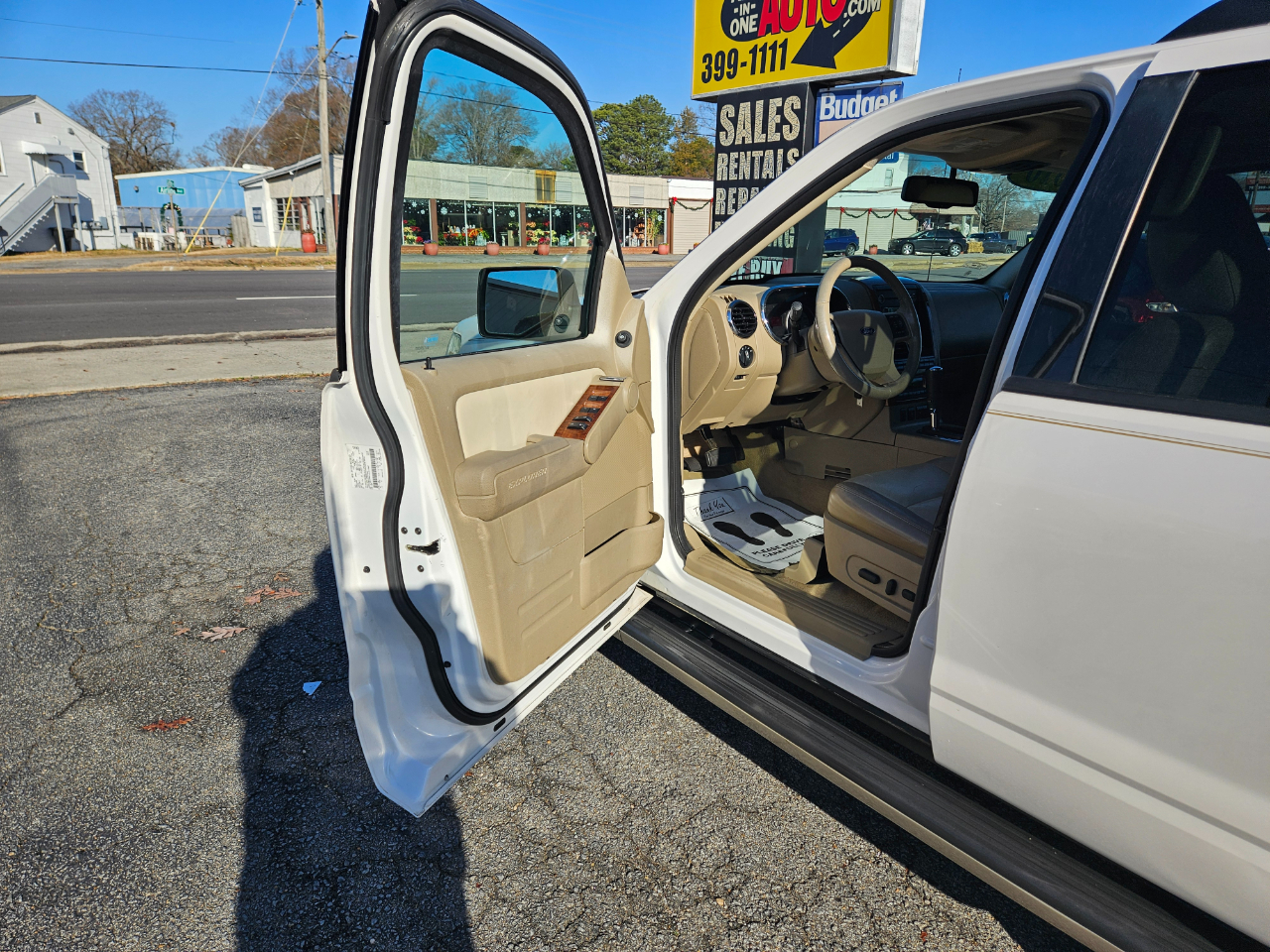 Ford Explorer RWD 4dr Eddie Bauer 2010