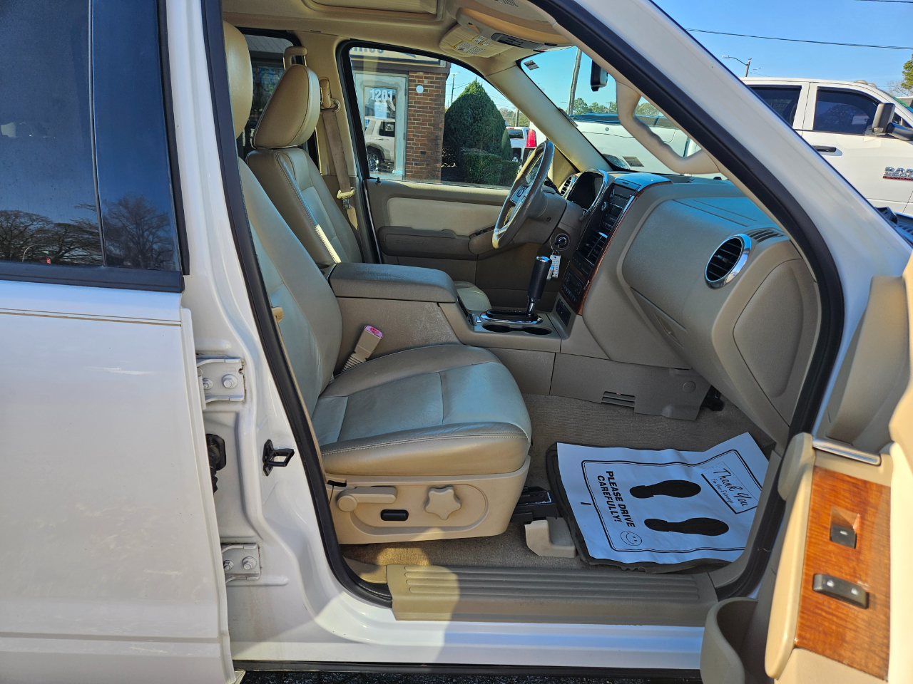 Ford Explorer RWD 4dr Eddie Bauer 2010