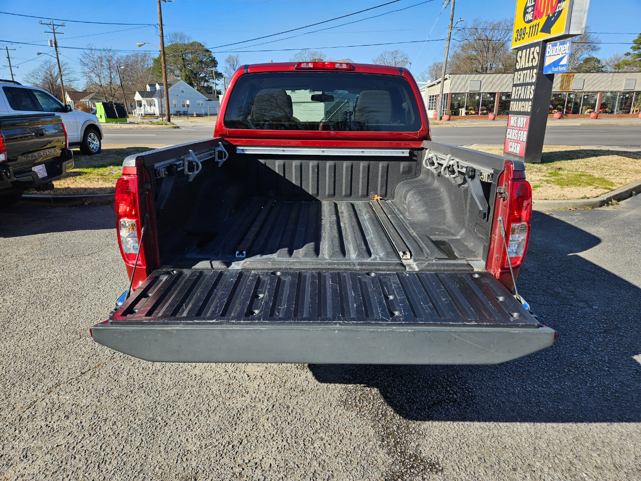 Nissan Frontier 2WD Crew Cab SWB Auto SV 2013