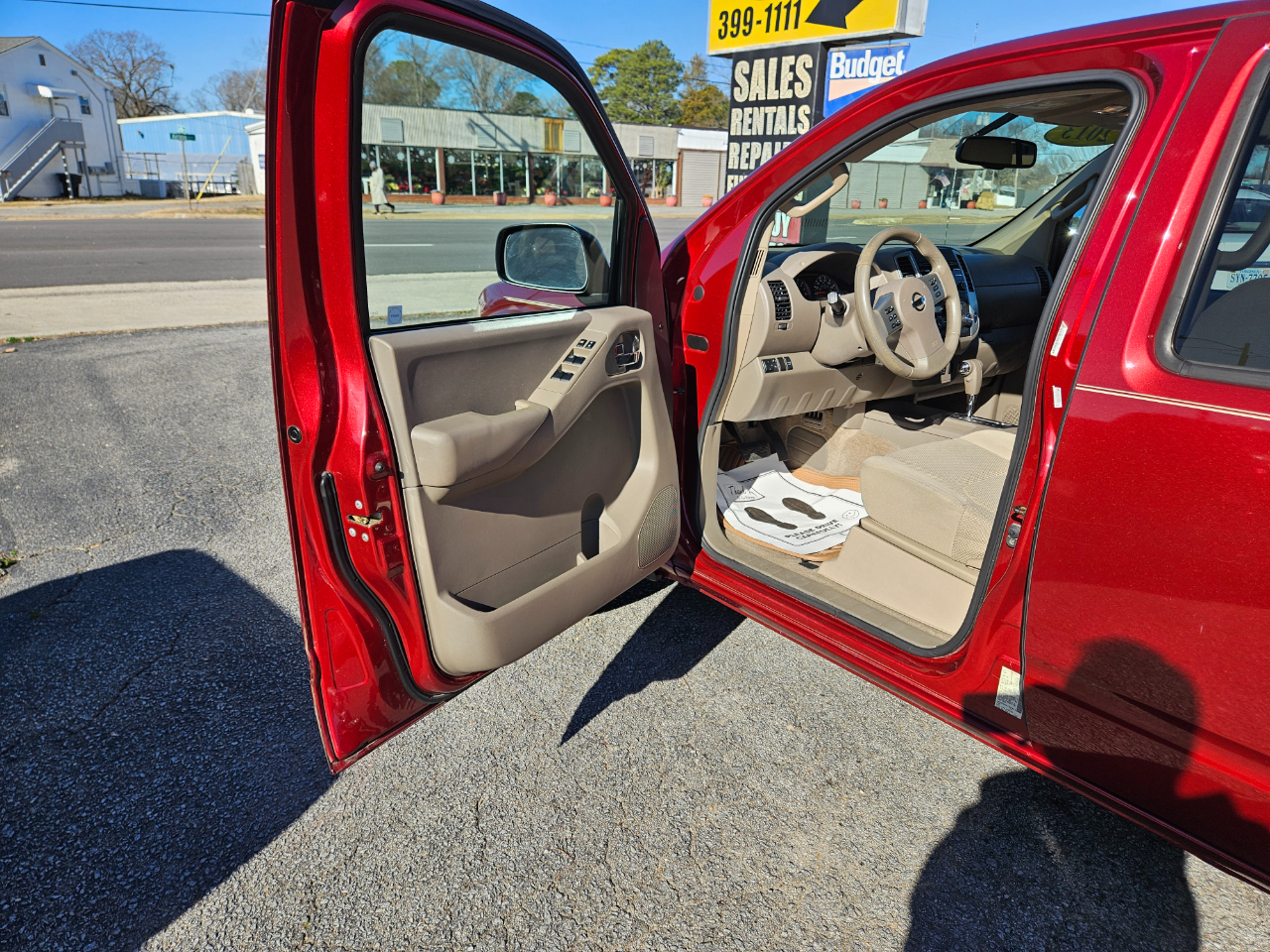 Nissan Frontier 2WD Crew Cab SWB Auto SV 2013
