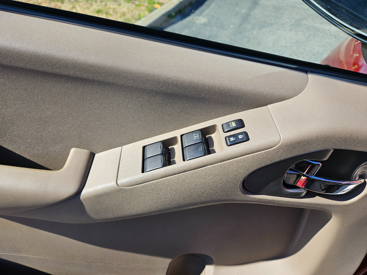 Nissan Frontier 2WD Crew Cab SWB Auto SV 2013