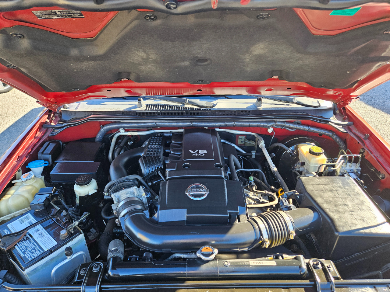 Nissan Frontier 2WD Crew Cab SWB Auto SV 2013