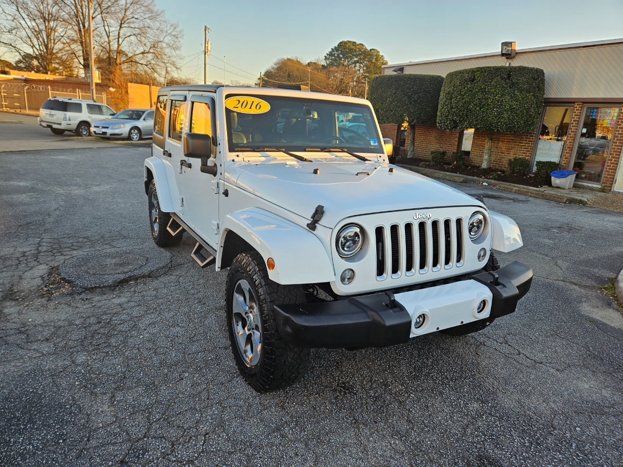 Jeep Wrangler Unlimited 4WD 4dr Sahara 2016