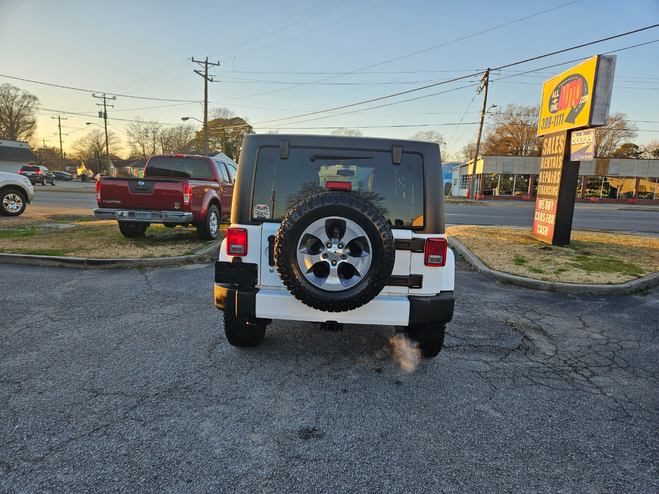 Jeep Wrangler Unlimited 4WD 4dr Sahara 2016