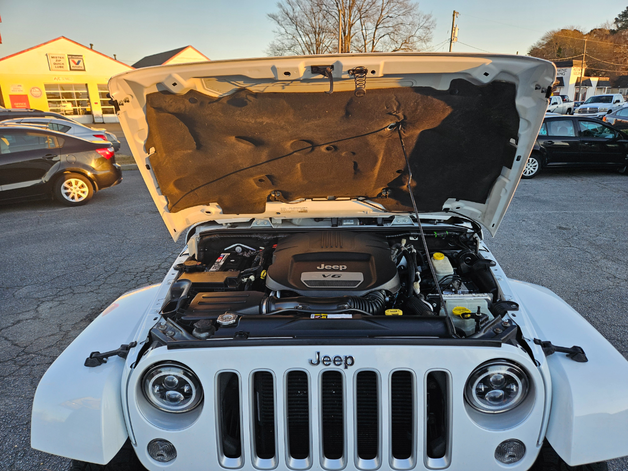 Jeep Wrangler Unlimited 4WD 4dr Sahara 2016