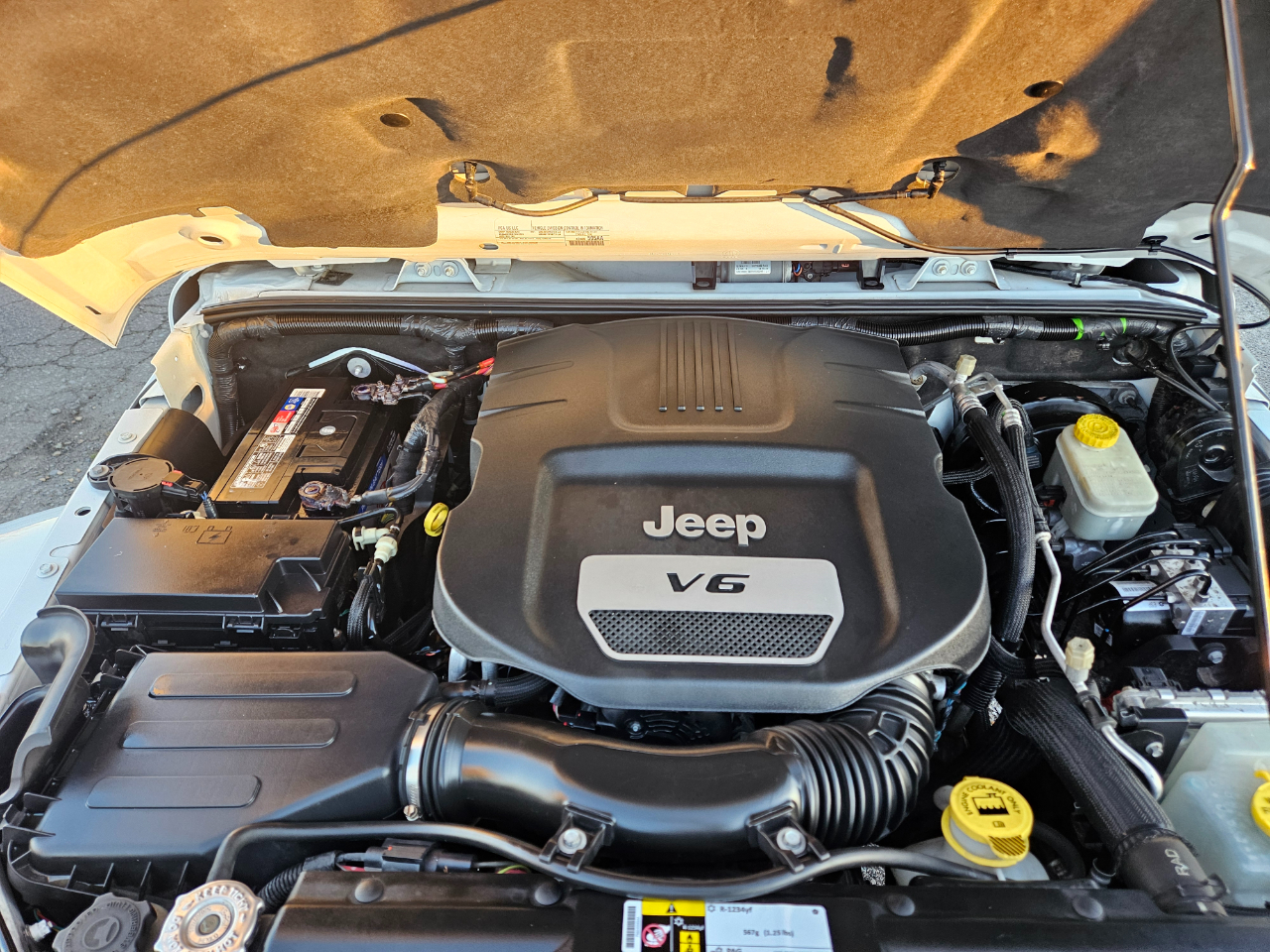 Jeep Wrangler Unlimited 4WD 4dr Sahara 2016