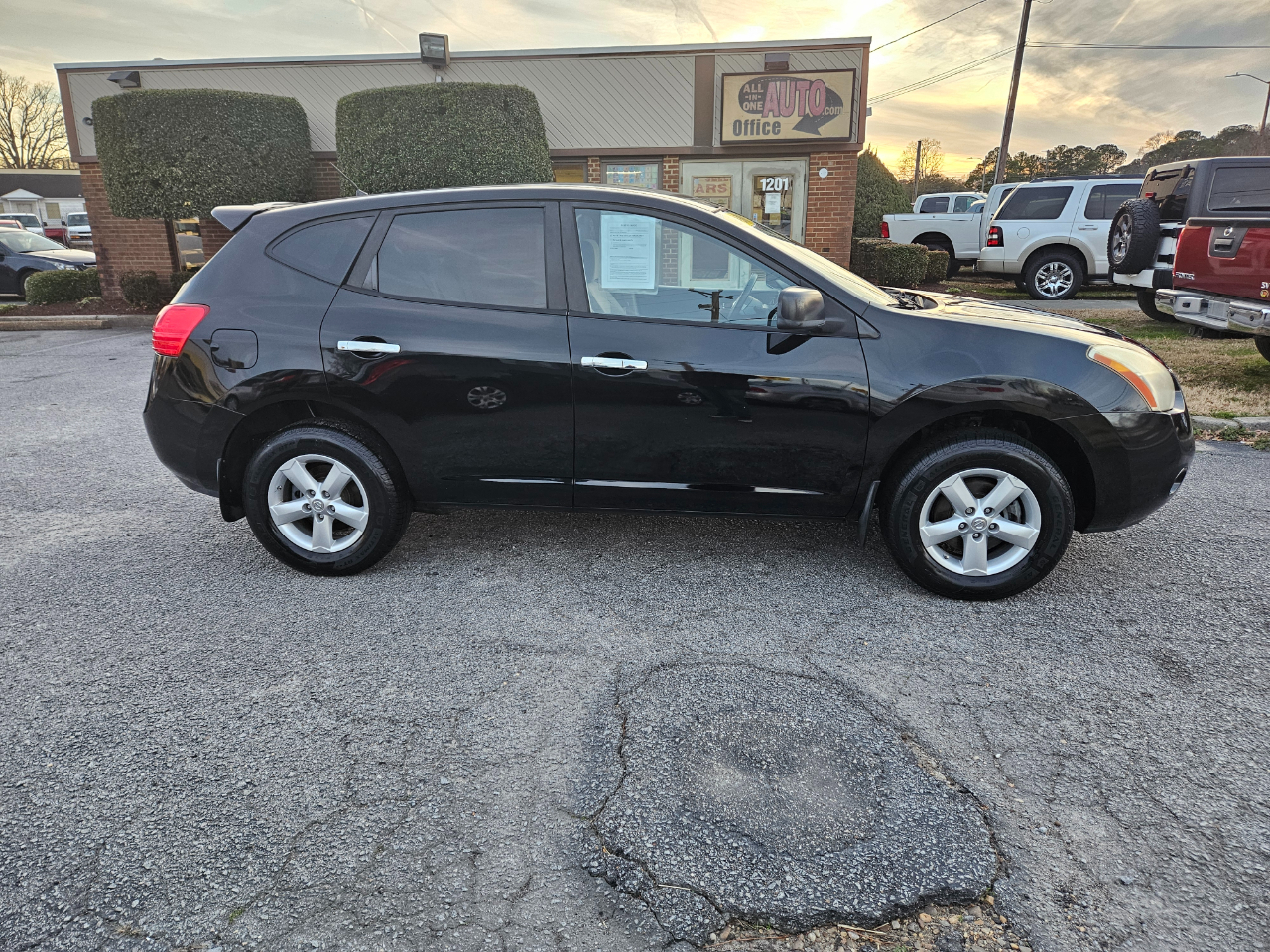 Nissan Rogue AWD 4dr S 2010
