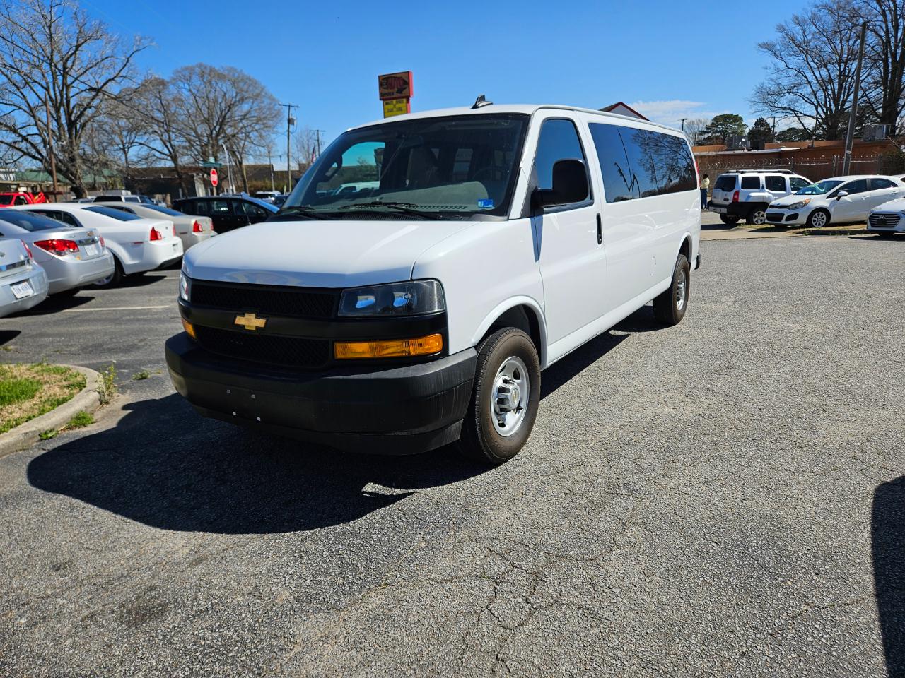 Chevrolet Express Passenger RWD 3500 155" LS 2024