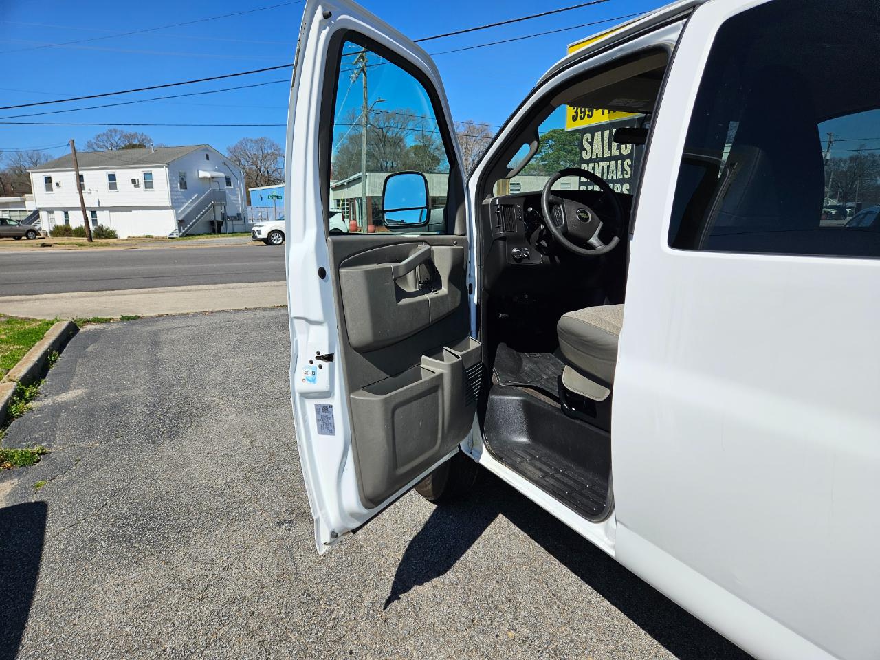 Chevrolet Express Passenger RWD 3500 155" LS 2024