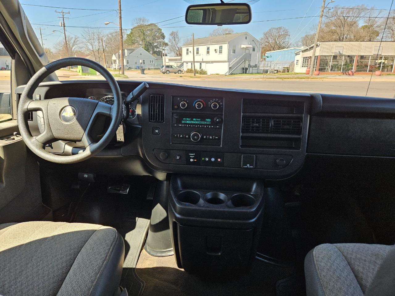 Chevrolet Express Passenger RWD 3500 155" LS 2024