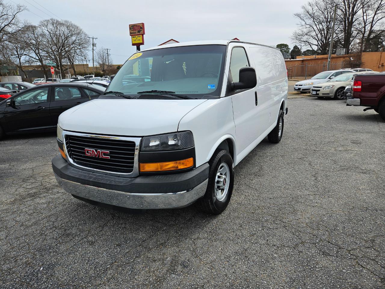 GMC Savana Cargo Van RWD 2500 135" 2014