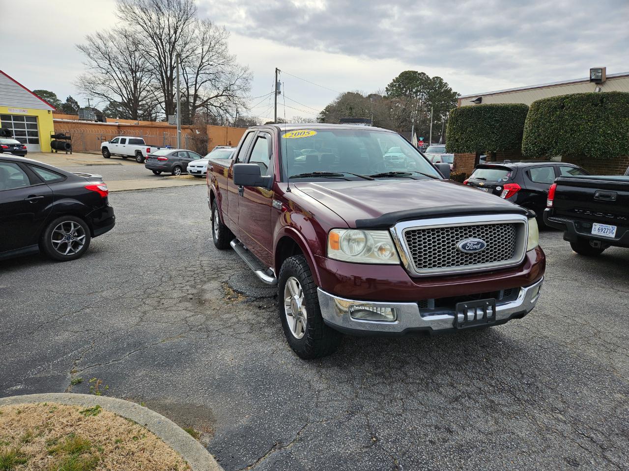 Ford F-150 Supercab 133" Lariat 2005