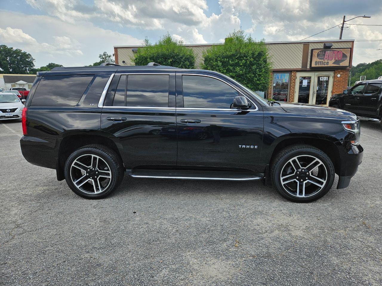 Chevrolet Tahoe 4WD 4dr LT 2017