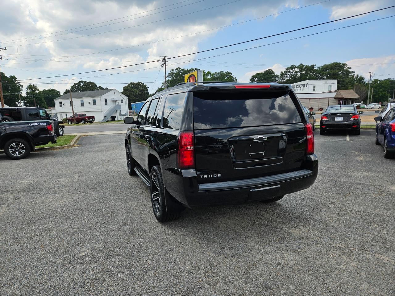 Chevrolet Tahoe 4WD 4dr LT 2017