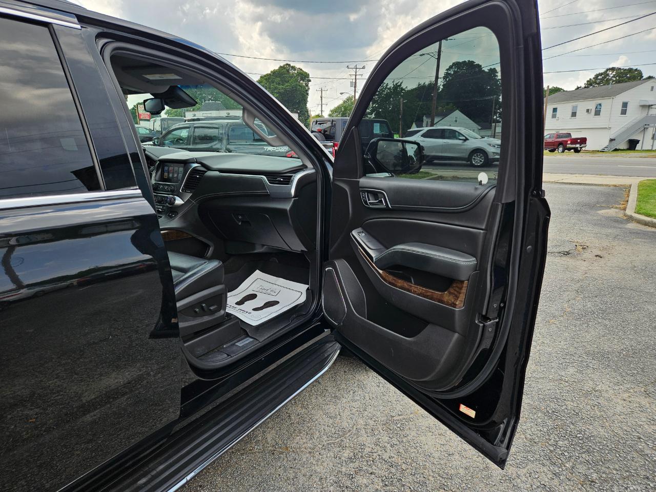 Chevrolet Tahoe 4WD 4dr LT 2017