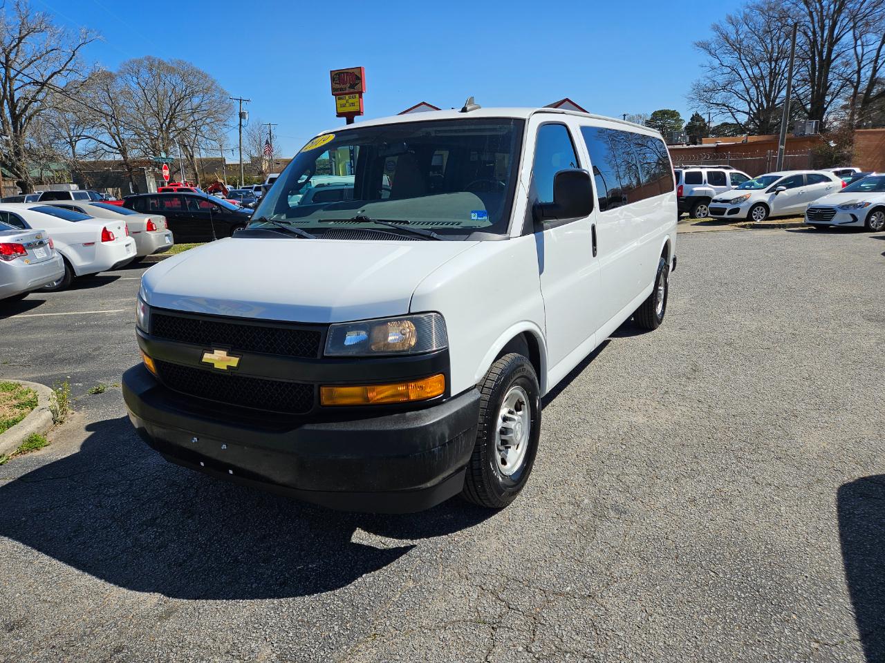 Chevrolet Express Passenger RWD 3500 155" LS 2019