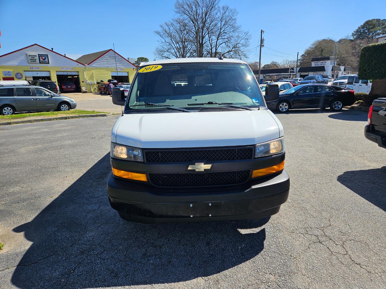Chevrolet Express Passenger RWD 3500 155" LS 2019