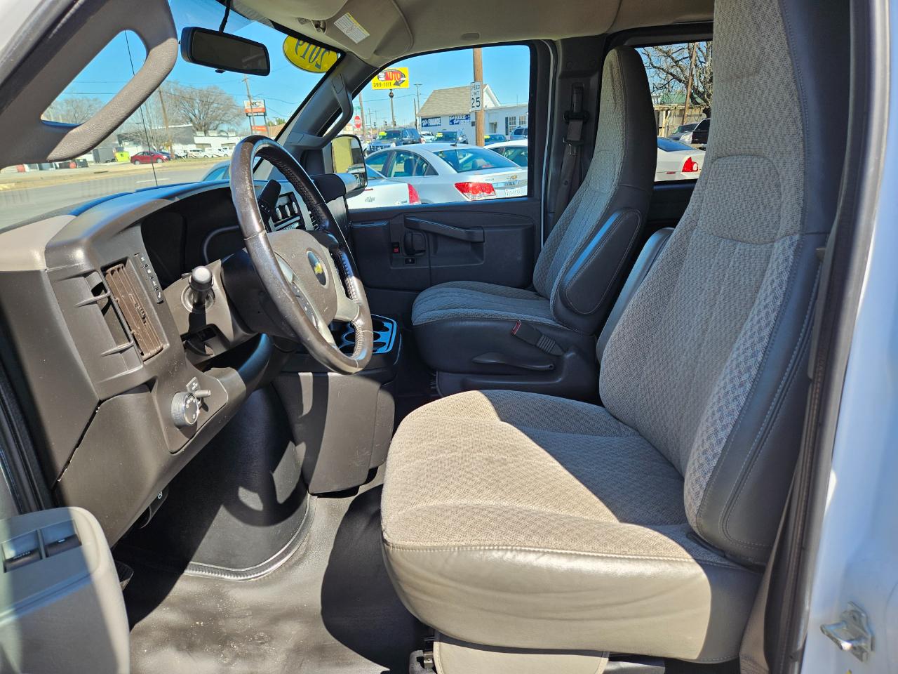 Chevrolet Express Passenger RWD 3500 155" LS 2019