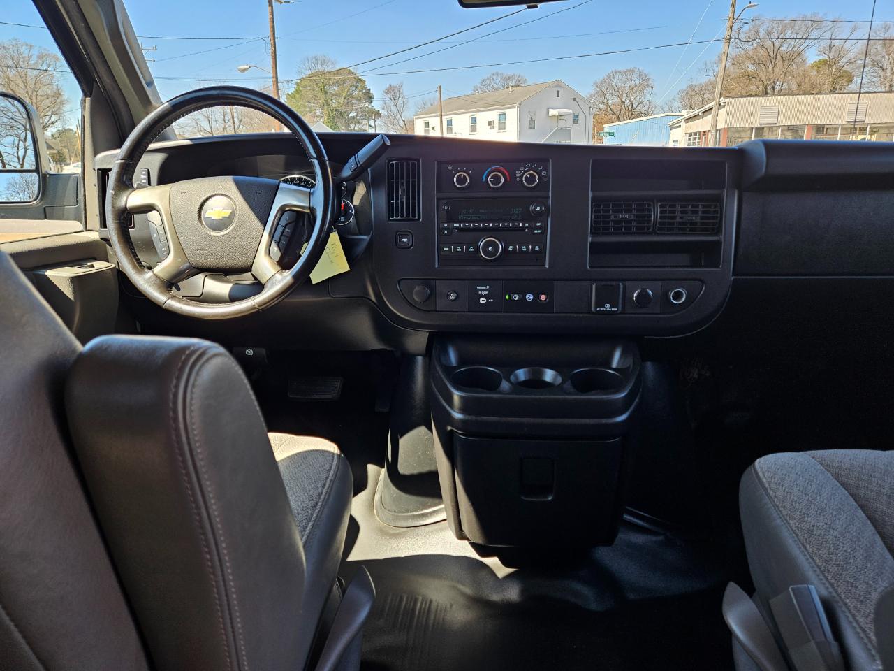 Chevrolet Express Passenger RWD 3500 155" LS 2019