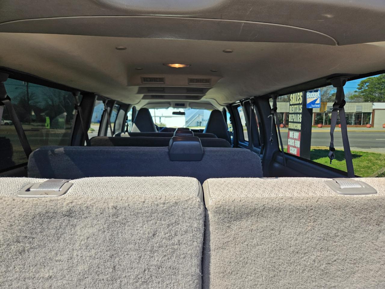 Chevrolet Express Passenger RWD 3500 155" LS 2019