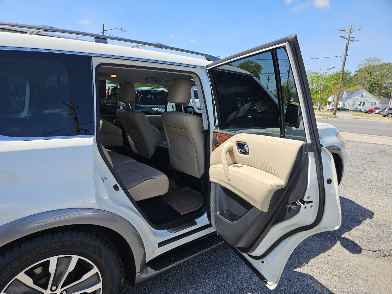 Nissan Armada 4x4 SL 2017