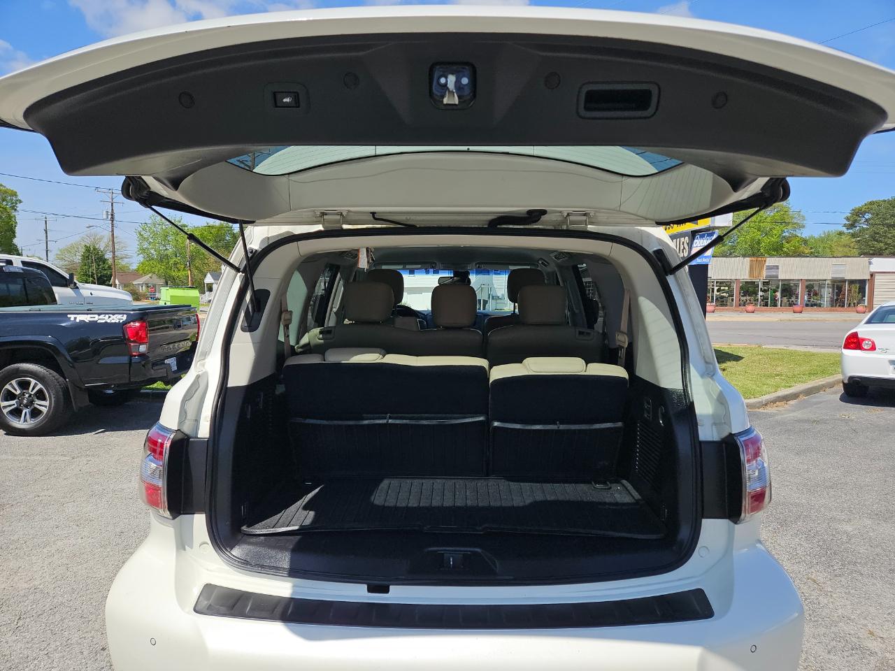 Nissan Armada 4x4 SL 2017