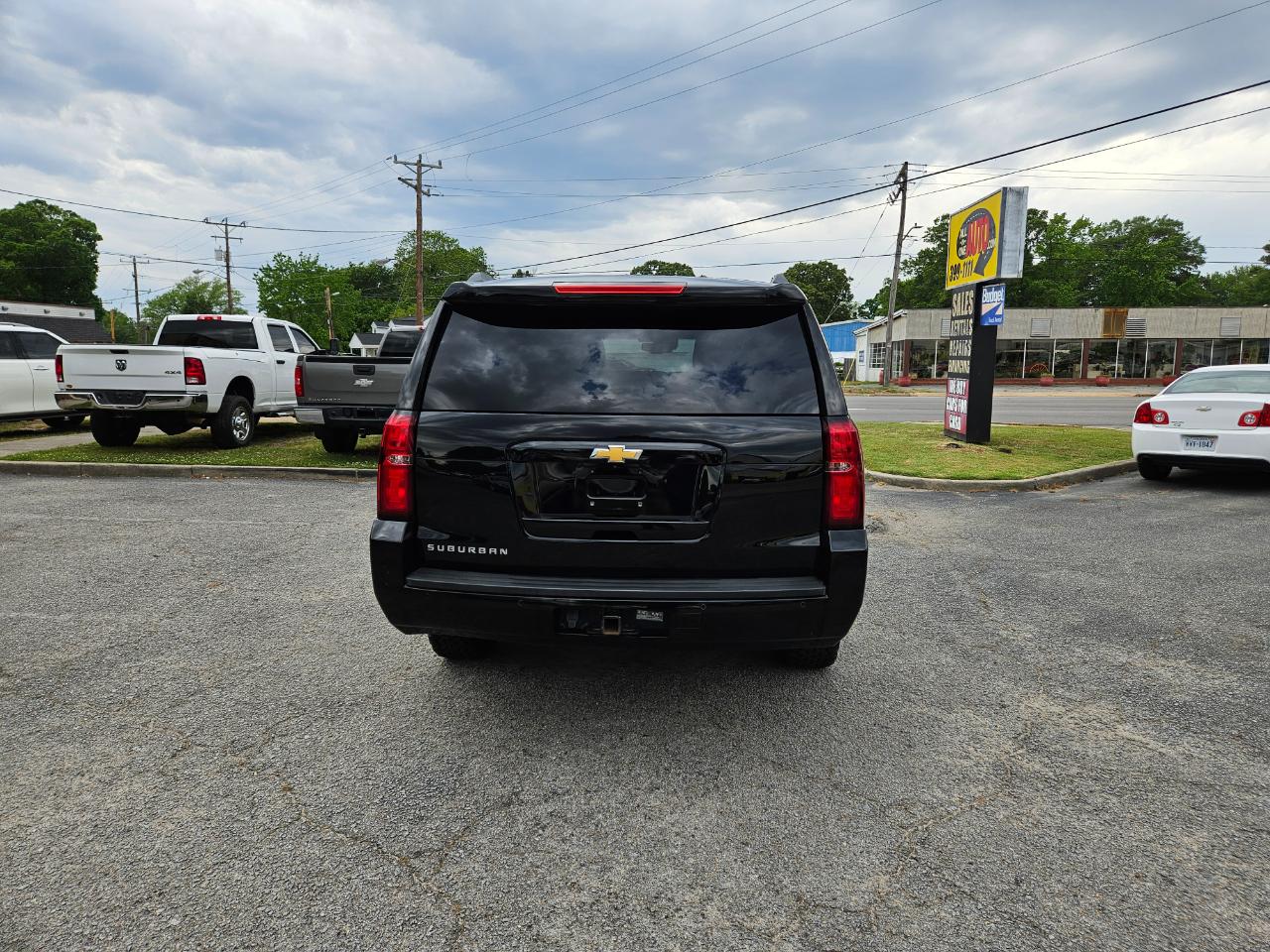 Chevrolet Suburban 4WD 4dr LT 2015
