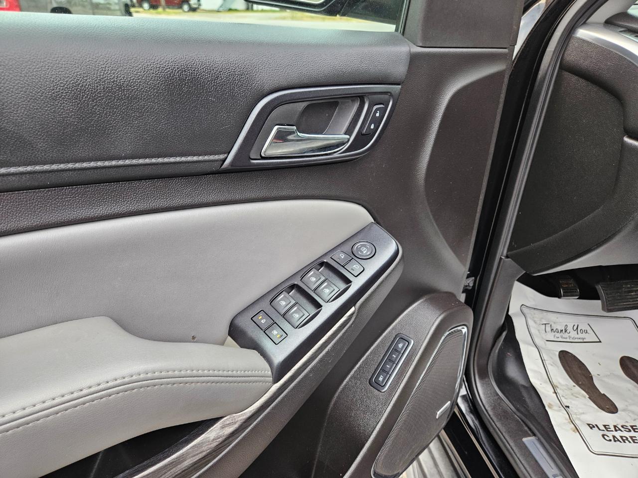 Chevrolet Suburban 4WD 4dr LT 2015