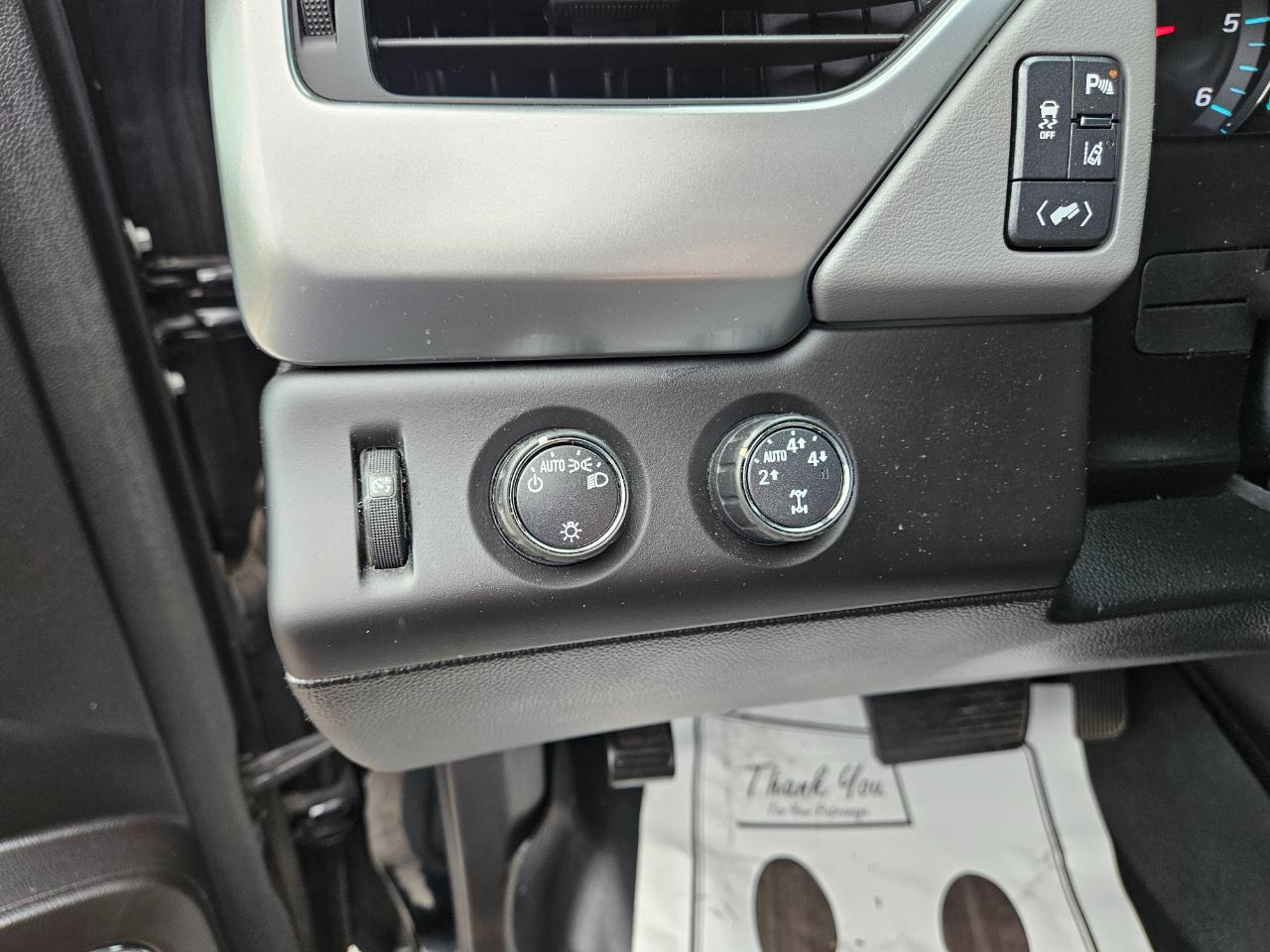 Chevrolet Suburban 4WD 4dr LT 2015