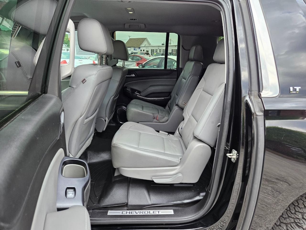Chevrolet Suburban 4WD 4dr LT 2015