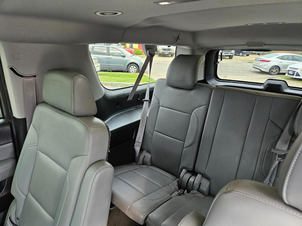 Chevrolet Suburban 4WD 4dr LT 2015