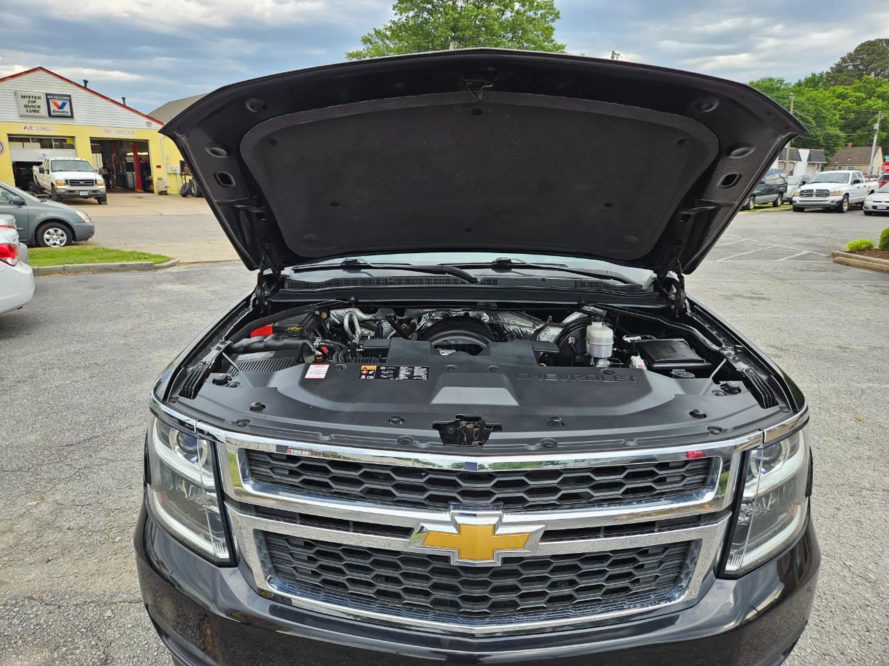 Chevrolet Suburban 4WD 4dr LT 2015