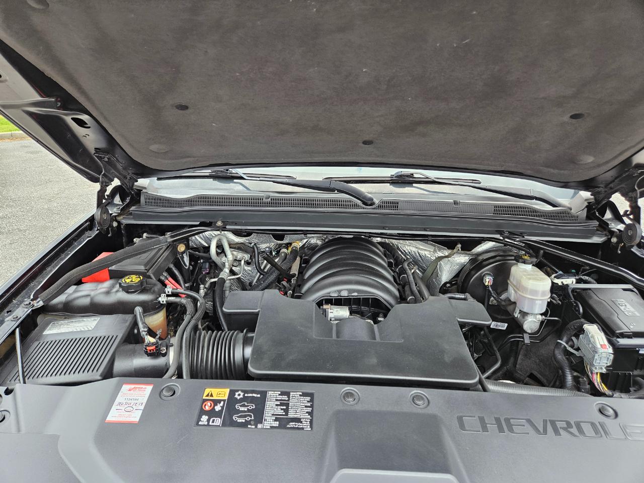 Chevrolet Suburban 4WD 4dr LT 2015