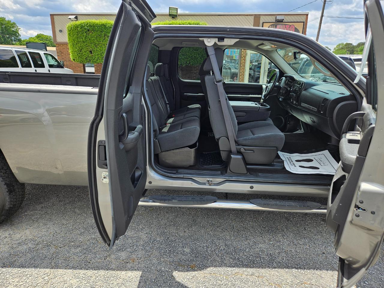 Chevrolet Silverado 1500 4WD Ext Cab 157.5" LT 2009