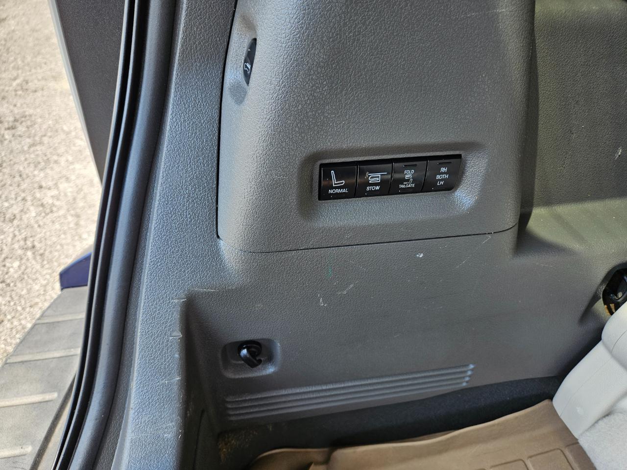 Ford Flex 4dr Titanium AWD 2012