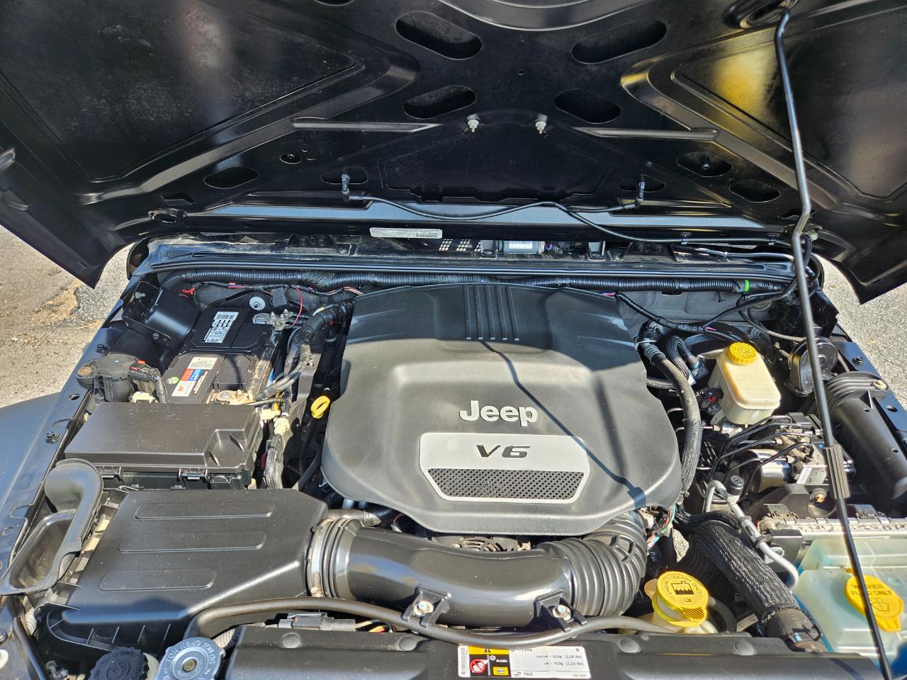 Jeep Wrangler 4WD 2dr Sport 2014