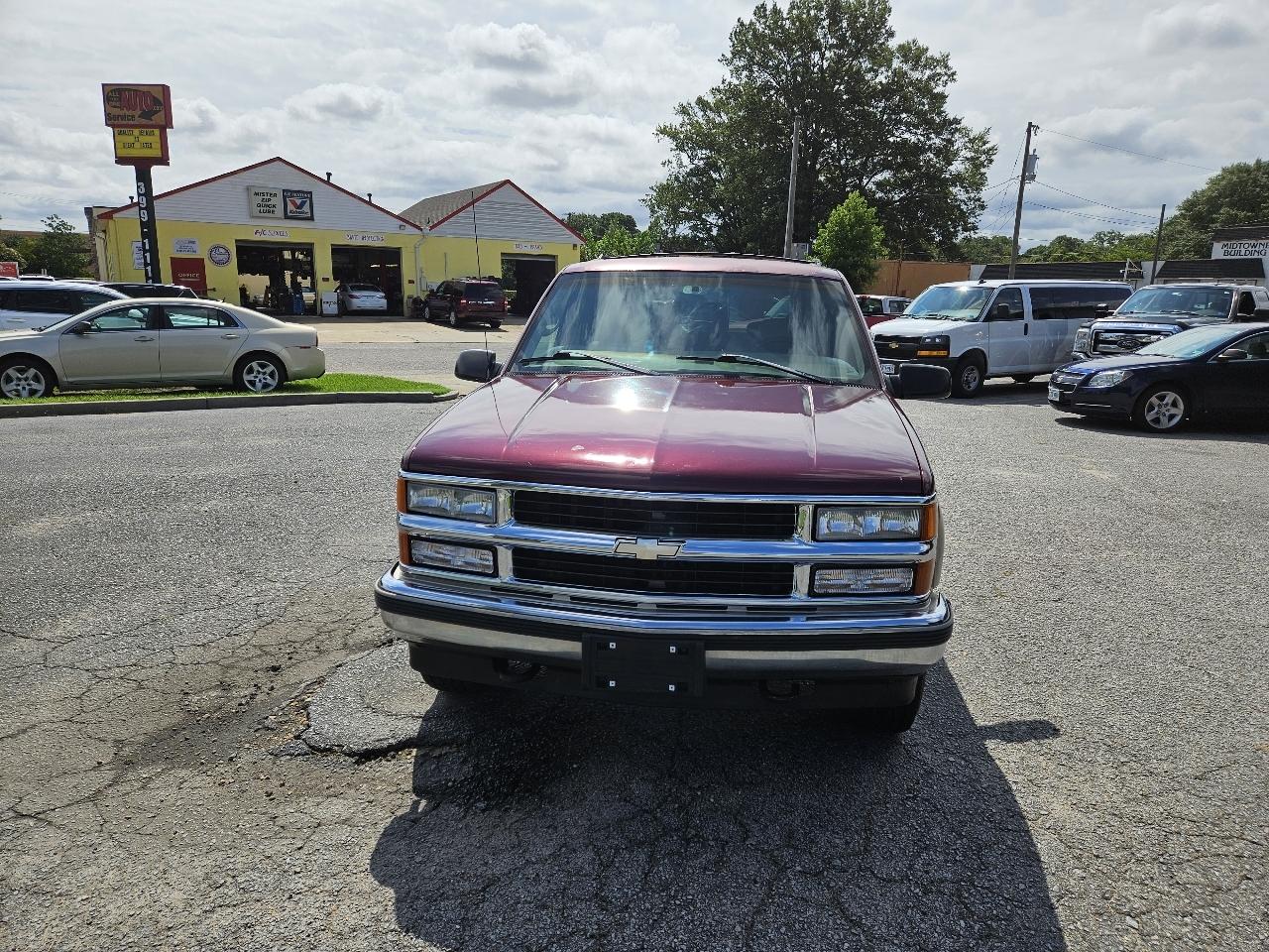 Chevrolet Suburban 1500 4WD 1998
