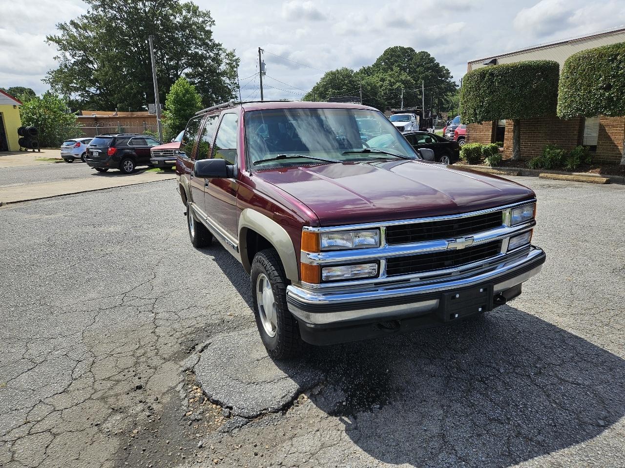 Chevrolet Suburban 1500 4WD 1998