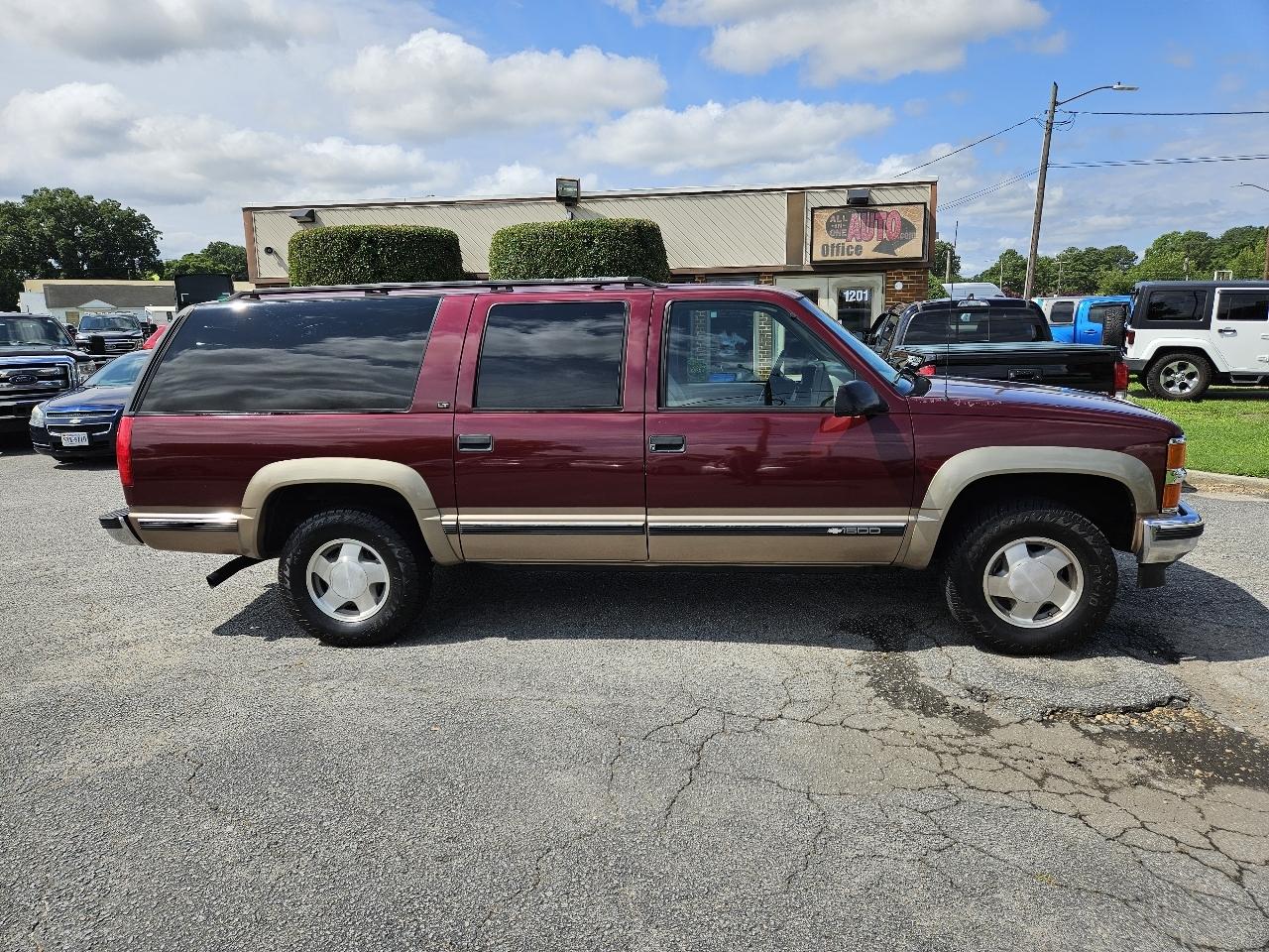Chevrolet Suburban 1500 4WD 1998