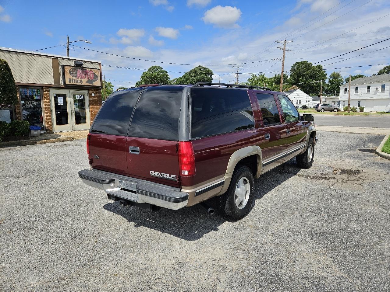 Chevrolet Suburban 1500 4WD 1998
