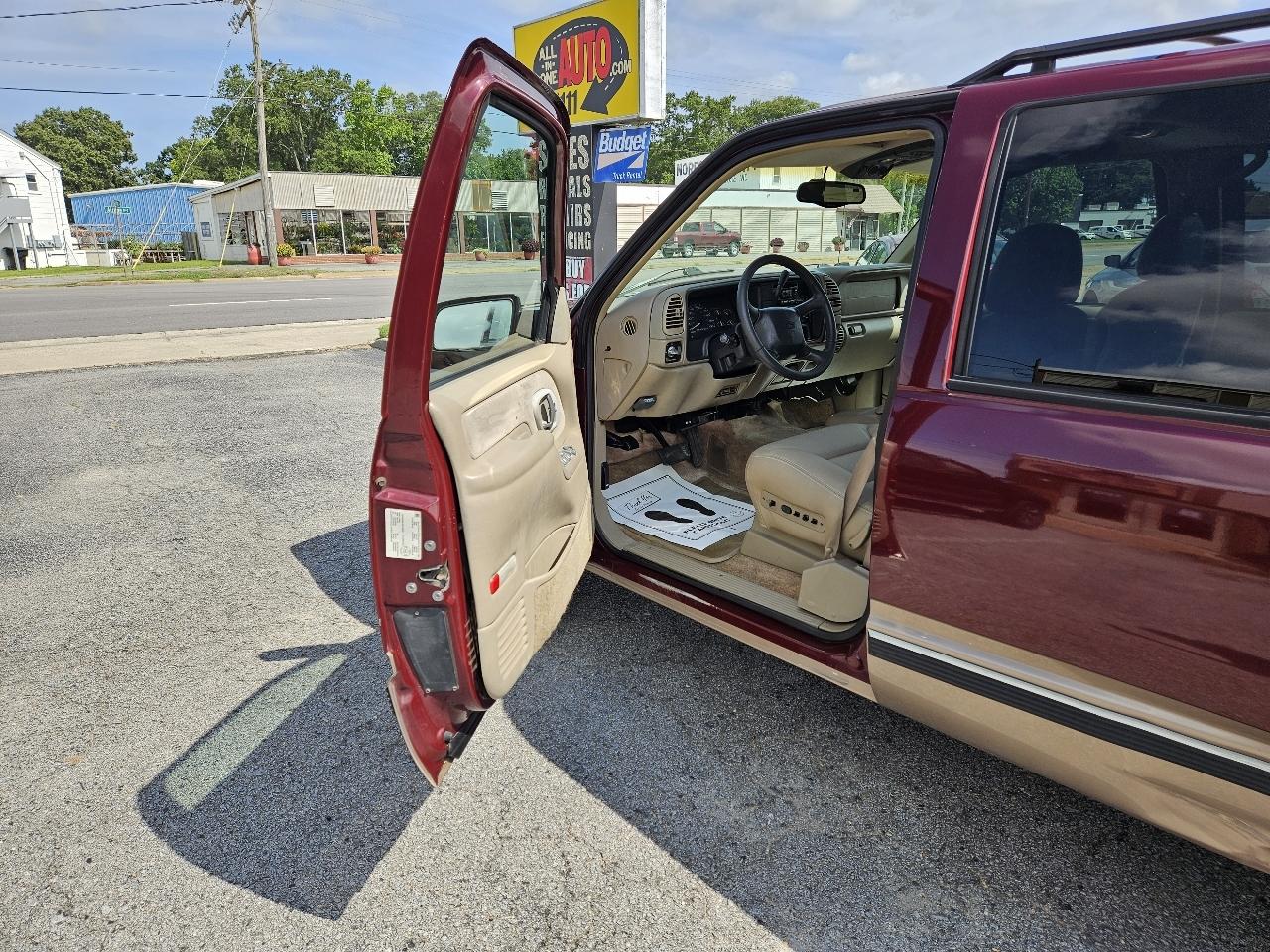 Chevrolet Suburban 1500 4WD 1998