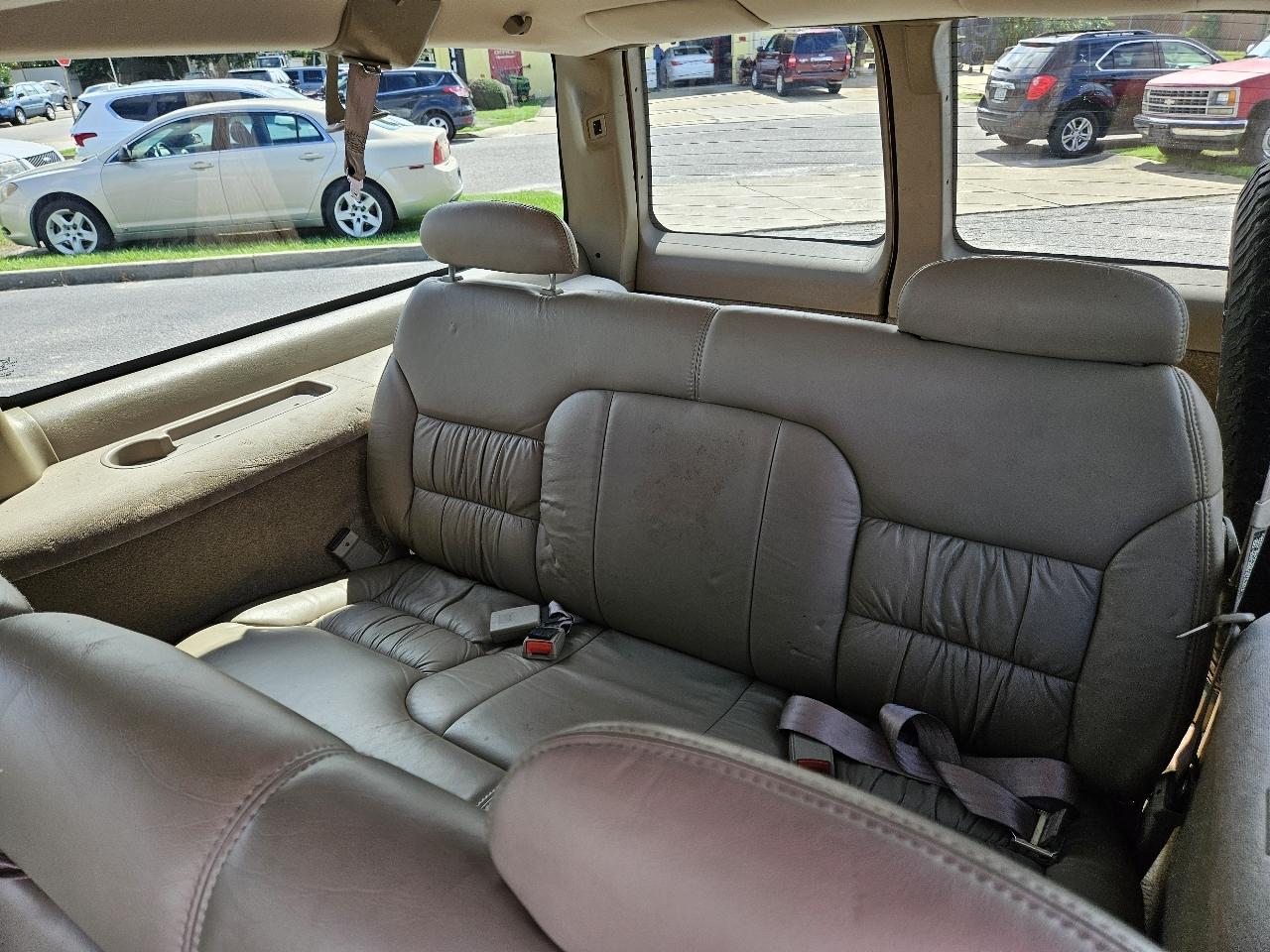Chevrolet Suburban 1500 4WD 1998