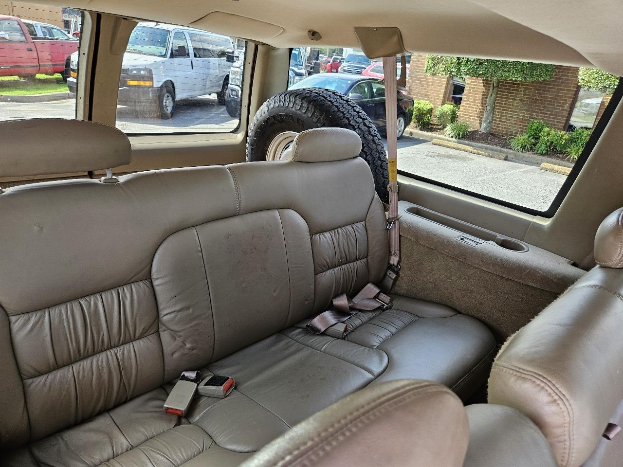 Chevrolet Suburban 1500 4WD 1998